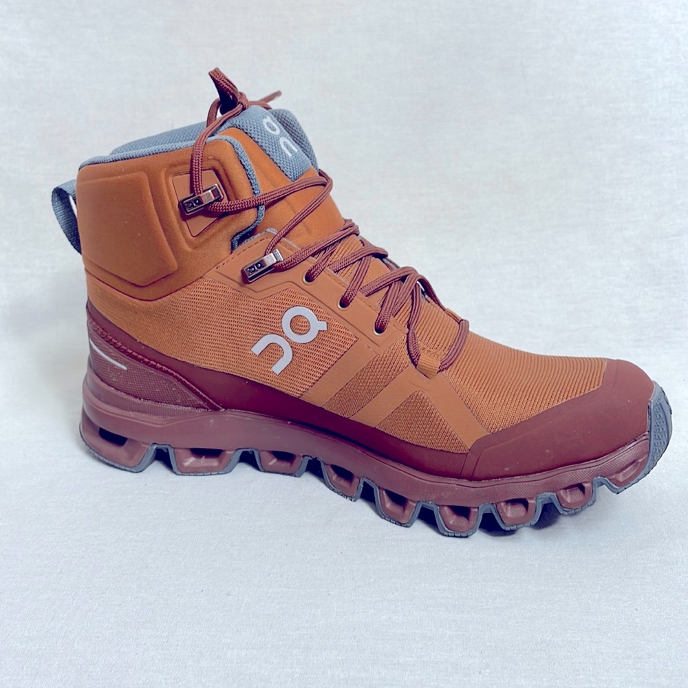 QC hiker boot